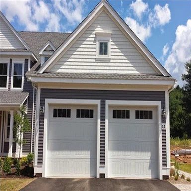 Műanyag díszlécek garázskapukhoz